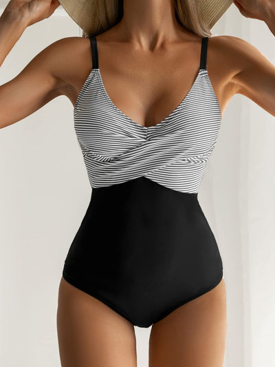 Costume da Bagno Foglia Tropicale – Scollo a V e Stile Modellante - Amavia Milano