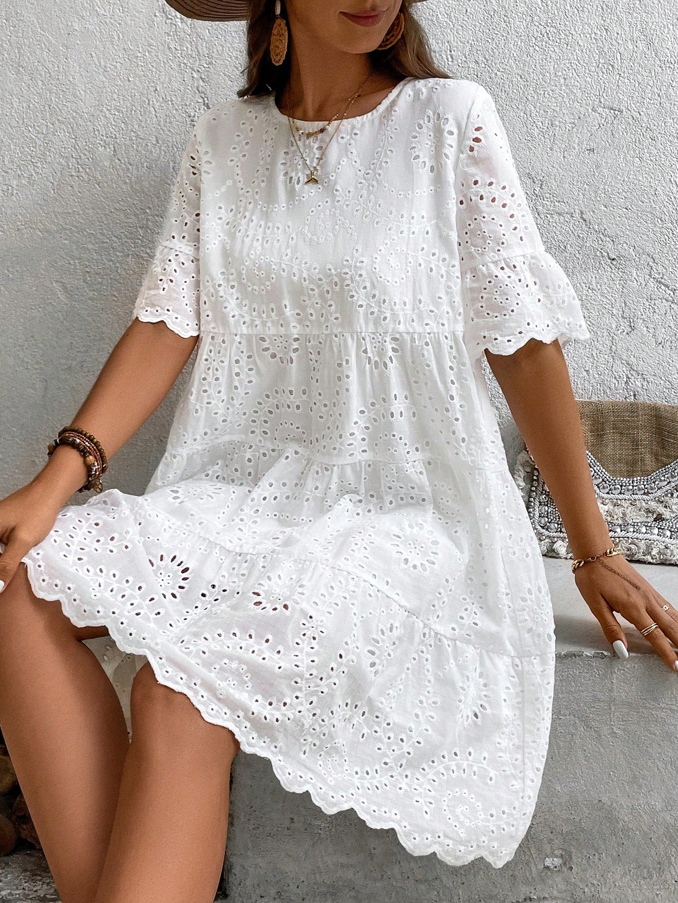 Elena- Abito bianco ricamato in cotone con maniche a tre quarti - Amavia Milano