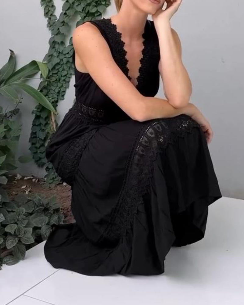 Charlotte | Abito in pizzo artigianale con scollatura a V - Amavia Milano